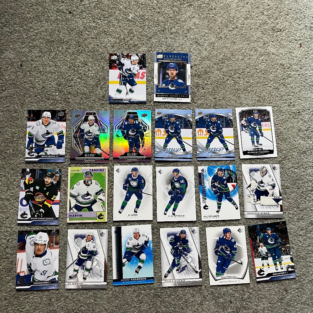 Variety of Vancouver Canucks NHL Trading Cards